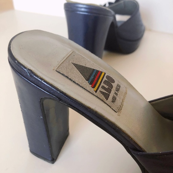 Vintage 90’s Aldo Platform Square Toe Heels - Picture 10 of 16